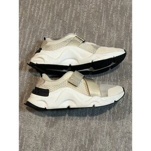 Sorel Womens 7.5 Kinetic RNEGD Strap Sneakers in the Fawn/Beige